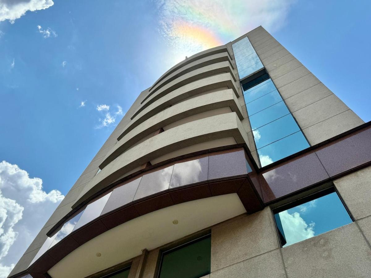 Apartamento Flat Show 600m Av Paulista, Piscina, 1carro, Acad. *