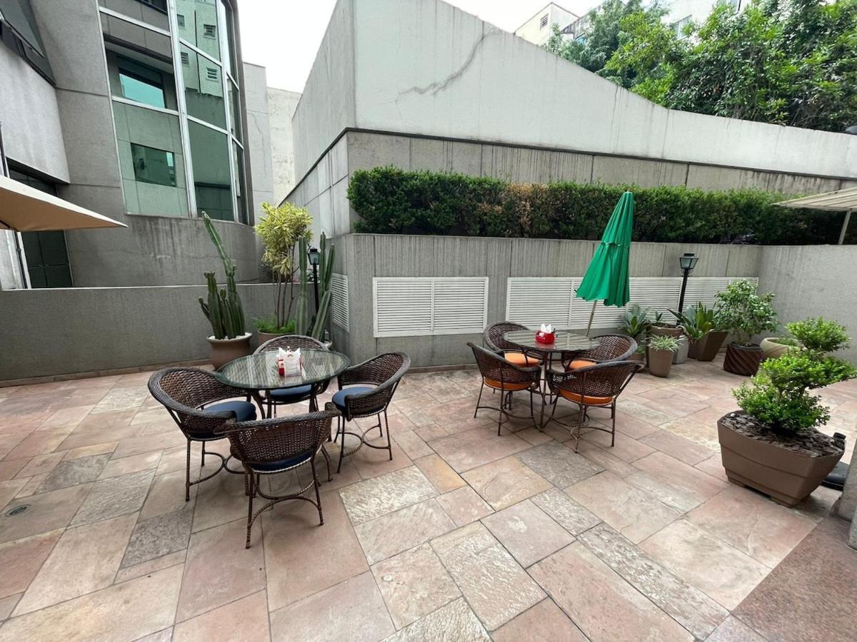 Flat Show 600m Av Paulista, Piscina, 1carro, Acad. *