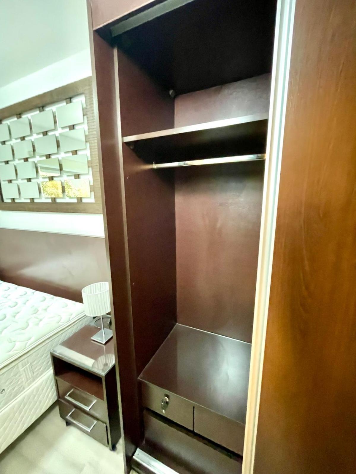 Flat Show 600m Av Paulista, Piscina, 1carro, Acad. Apartamento *